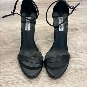 Steve Madden Black Heels Minimalist Design